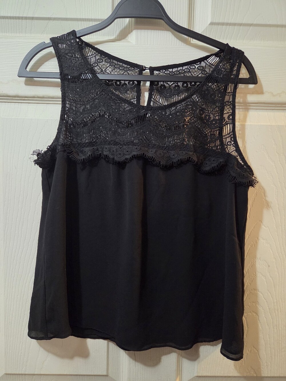 Women's Sweet Journey Black Lace Yoke Sleeveless Top Size L